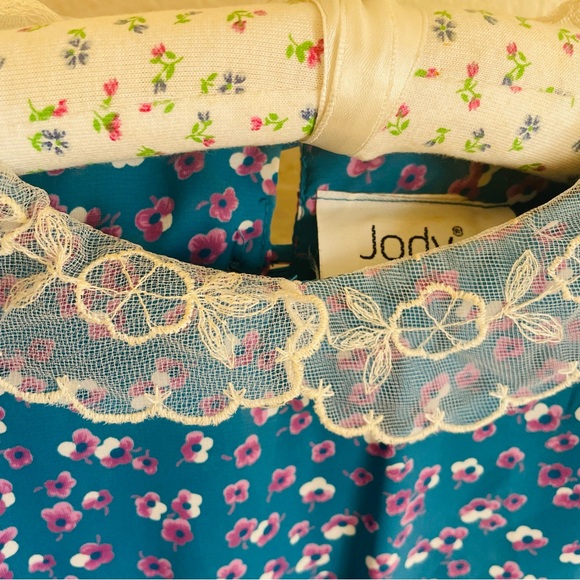 Vintage 80’s Jody of California Floral Lace Secretary Dress - Picture 4 of 10